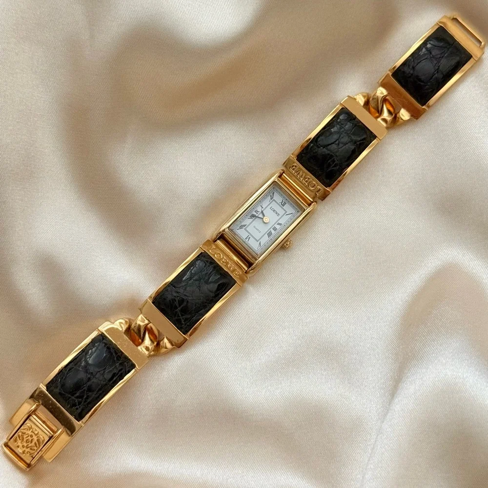 AUTHENTIC RARE VINTAGE LOEWE BLACK LEATHER WATCH - Picture 3 of 8